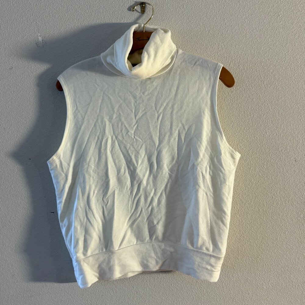 Bleusalt Sleeveless Turtleneck